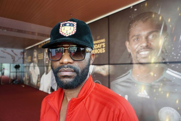 Fally-Ipupa-declare-sa-flamme-en-direct