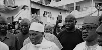 Revue de presse express. Et Madické offre sa maison de Fann à Wade