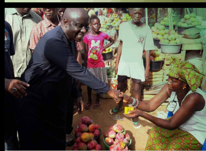 Idrissa Seck au marché