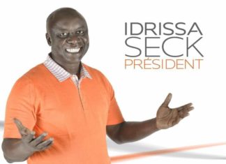 le Président Idrissa ‘Idy’ Seck reçoit la ‘Médaille de la Dignité’ de Thiès : Le retour du roi (ou du prince déchu, ou de l’ex-Premier Ministre, ou du quatre-fois-candidat-malheureux, bref, d’Idy quoi)