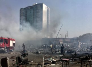 Feu le marché Petersen : 70 boutiques et 517 tables calcinées