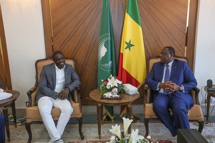 Akon-Macky_Sall_00