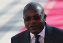 « Diffamation » : le ministre Oumar Gueye réclame 500 millions à l’hebdomadaire Jeune Afrique