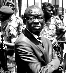 EXCLUSIF – Inventaire des Idoles : « Farba Senghor, le pitre selon Wade » (Par Elgas)