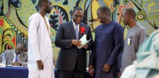 Macky Sall ce 1er mai aux journalistes : « la presse en ligne est en train de tuer la presse papier »