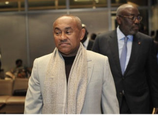 Foot et magouilles : le président de la CAF Ahmad Ahmad interpellé à Paris, à deux semaines de la CAN