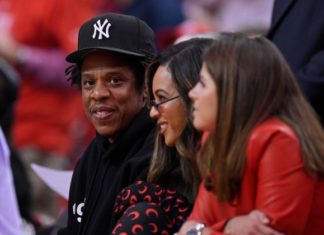 Il devient le premier milliardaire en dollars du rap