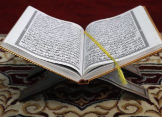 Le quotidien français La Croix pose la question : « Pourquoi les musulmans considèrent-ils leur religion comme « parfaite » ? »
