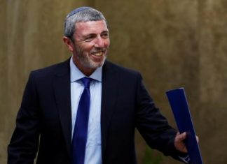 Le ministre de l’Éducation israélien désavoué par le PM Netanyanhou, avec sa théorie des « thérapies de conversion » des jeunes homosexuels