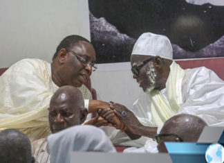 A Touba, retour d’exil du président-prodigue Macky Sall