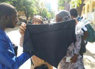 Jeanne d’Arc : voici le nouveau foulard fourni par l’école