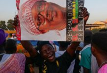Contre son camp : Le sortant battu José Mario Vaz a choisi en les deux finalistes du second tour de la présidentielle