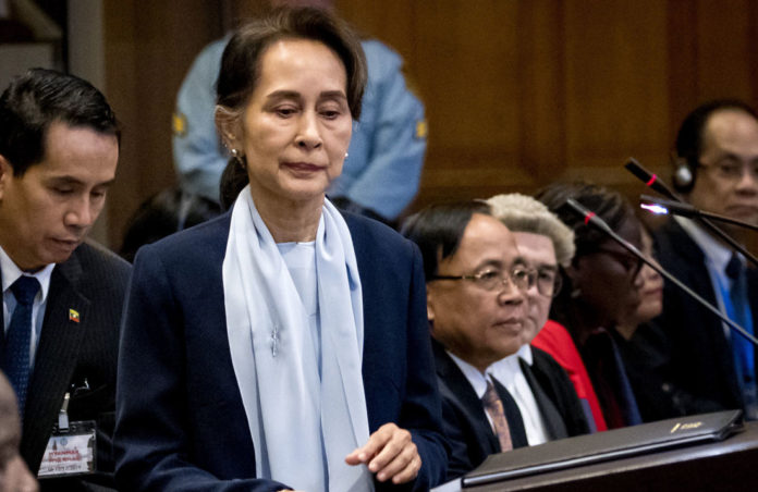 Aung-San-Suu-Kyie dénoncée