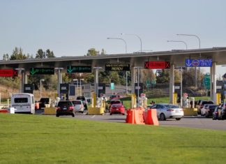 Aux États-Unis, des Iraniens bloqués à la frontière après un concert au Canada