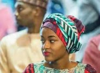 La fille de Buhari se promène avec le jet présidentiel