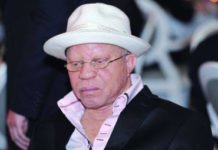 Salif Keita «foutu dehors» du salon d’honneur de l’aéroport de Conakry