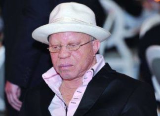 Salif Keita «foutu dehors» du salon d’honneur de l’aéroport de Conakry