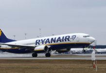 Le voyage cauchemardesque des passagers du Boeing 737 de Ryanair en pleine tempête – Vidéo