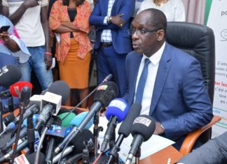 Covid-19 : Le ministre de la Santé appelle les artistes dans la mission de sensibilisation