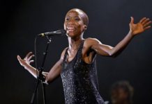 Rokia Traoré sortie de prison, sur un air de « confinement judiciaire »