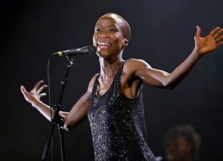 Rokia Traoré sortie de prison, sur un air de « confinement judiciaire »