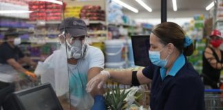 Plus virulent que le Coronavirus : à 62 ans, il menace de tirer sur les gens sans masque en Floride (Usa)