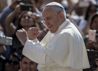 Le pape François dira la messe de Pâques uniquement sur Facebook Live