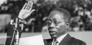 VIDÉO – Prestation de serment du président Léopold Sedar Senghor, le 12 décembre 1963, en présence du président Lamine Gueye