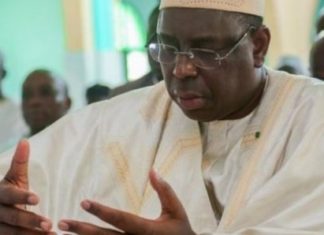 Incohérence au sommet : Macky Sall a « réouvert » les mosquées, mais il prie chez lui pour la Korité