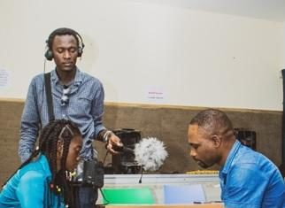 « Dianké », podcast produit à Dakar sur une héroïne politicienne anticorruption, arrive en juin sur RFI