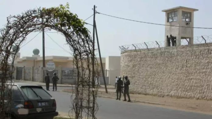 Gabon-Gabonmediatime_Prison-centrale-de-Dakar