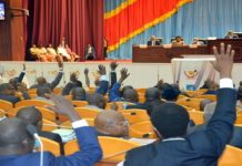 Rdc / Vidéo : des députés s’empoignent violemment à l’Assemblée nationale
