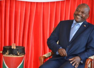 Le président burundais Nkurunziza, 55 ans, cède le pouvoir… et décède (Crise cardiaque)
