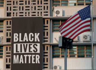 Ambassade US à Séoul : Une banderole de soutien au mouvement Black Lives Matter retirée