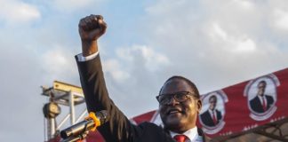 « En même temps est mieux! » : Élu président hier, l’ancien prêtre et opposant malawite Lazarus Chakwera a prêté serment ce dimanche