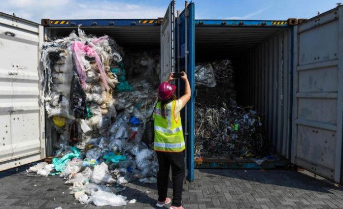 container_plastique-770x470
