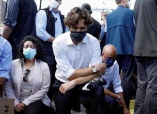 Black Lives Matter : Justin Trudeau genou à terre