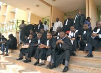 Les greffiers en grève obtiennent que le ministre de la Justice les reçoive
