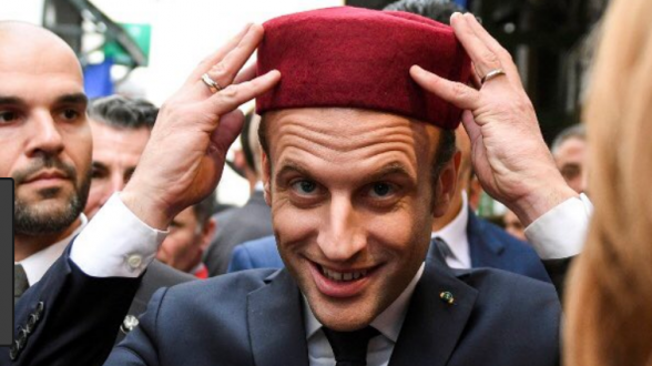 macron-babouches.jpeg