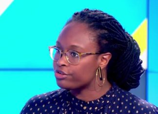 Remaniement ce lundi : Sibeth Ndiaye, « grande brûlée », prête à se plier à ce que Macron décidera pour elle