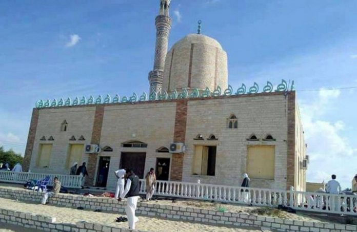 Egypte-lattaque-dune-mosquée-dans-le-Sinaï-fait-au-moins-155-morts