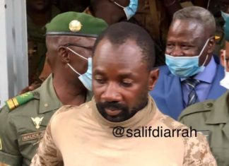 Le colonel malien Assimi Goita, chef de la junte au pouvoir, l’imam Dicko retourne se consacrer à sa mosquée