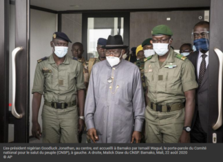 La junte malienne dribble les négociateurs CEDEAO, seul accord : IBK définitivement out