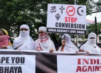 Inde: une publicité montrant une famille islamo-hindoue retirée pour cause de « love jihad »