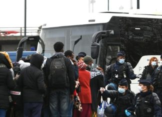 France: Environ 3.000 migrants « décampés » à Saint-Denis