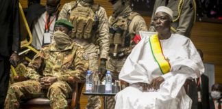 Les ex-dirigeants du pays Bah N’daw et Moctar Ouane menacent de procès le double pustchiste Assimi Goïta