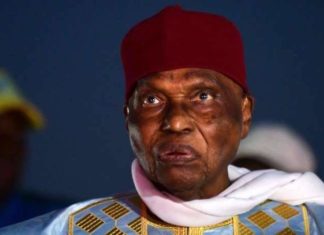 Voici le titre que RFI avait préparé pour le décès « anticipé » d’Abdoulaye Wade