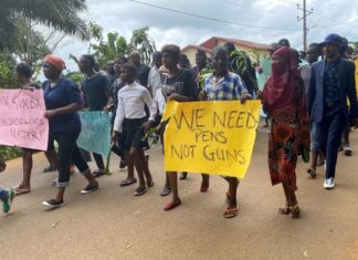 Cameroun: écoles attaquées et enseignants enlevés en territoire anglophone
