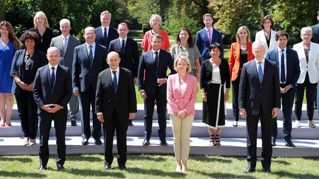 photo-famille-gouvernement-castex-macron_6270424