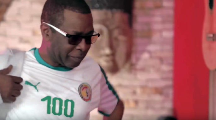 Youssou-ndour-maillot des Lions